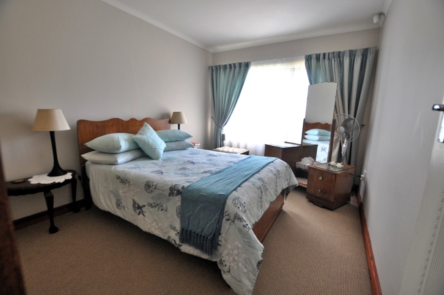 4 Bedroom Property for Sale in Fraaiuitsig Western Cape